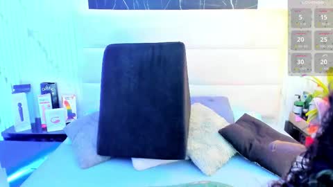 reginavegaa online show from October 2025 11:36:02 AM