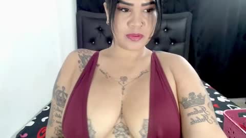 reichell hot online show from February 2025 08:44:02 PM