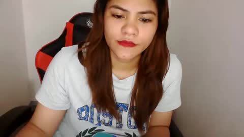 reign2525 online show from February 2025 04:29:01 AM