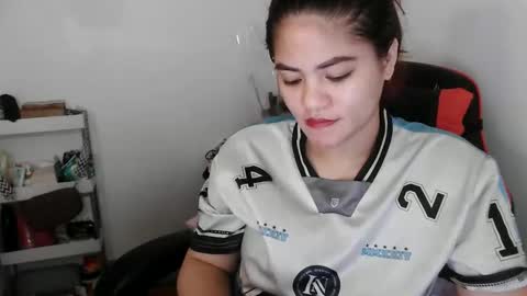 reign2525 online show from September 2025 01:54:02 PM