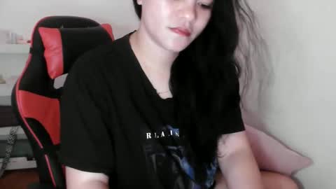 reign2525 online show from November 2025 08:55:01 AM