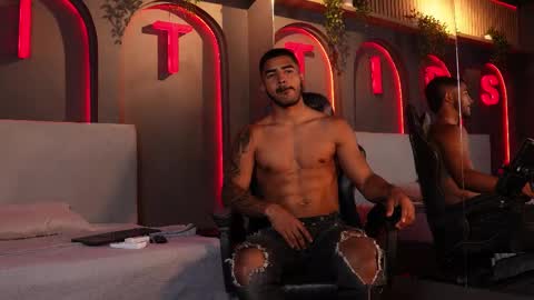 Snapshot of reik_von chatting on October 2025 12:09:01 PM Reik online show from October 2025 12:09:01 PM