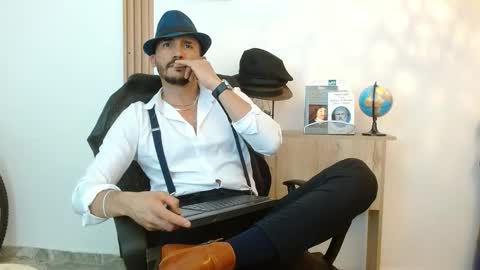   REIKO  online show from September 2025 06:46:01 PM