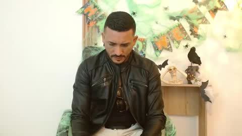   REIKO  online show from October 2025 08:29:02 PM