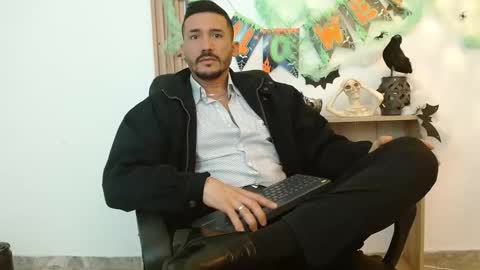   REIKO  online show from October 2025 03:25:02 PM