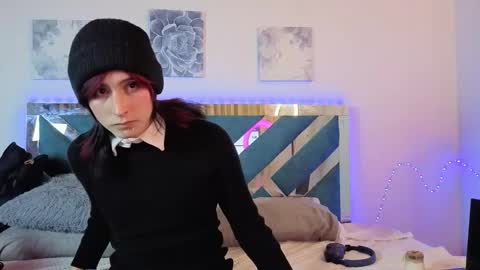 reiv_femboy online show from November 2025 01:51:02 AM