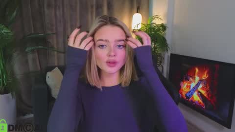 Anna online show from October 2025 12:01:02 PM