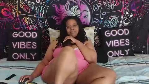 Snapshot of renaecumsalot chatting on October 2025 02:54:01 PM RenaeCumsAlot online show from October 2025 02:54:01 PM