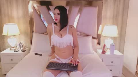 Renata online show from September 2025 10:37:02 AM