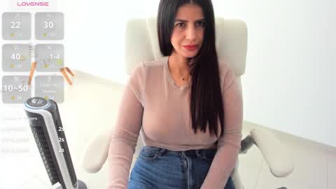 RENATA online show from March 2025 06:23:02 PM