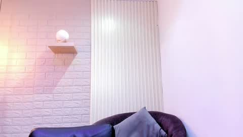      online show from December 2024 03:15:01 PM
