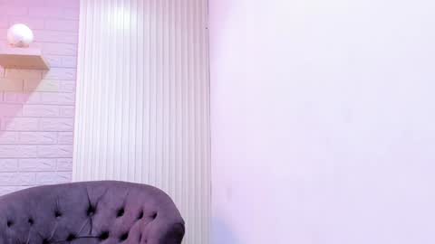      online show from January 2025 06:12:02 PM