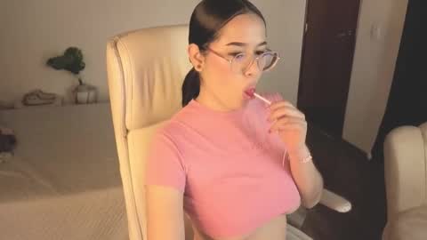 renaxi_smith online show from November 2025 07:49:02 PM