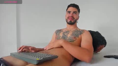 Snapshot of rendonass chatting on October 2025 03:52:01 PM rendonass online show from October 2025 03:52:01 PM