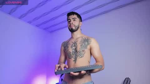 Snapshot of rendonass chatting on November 2025 12:18:02 PM rendonass online show from November 2025 12:18:02 PM