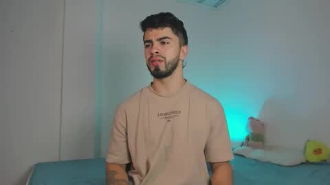 Snapshot of rendonass chatting on November 2025 05:25:02 PM rendonass online show from November 2025 05:25:02 PM