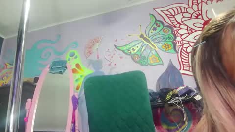 Snapshot of rene_heartz99 chatting on October 2025 11:33:01 AM Naughty closet slut here to suck all your friends off online show from October 2025 11:33:01 AM