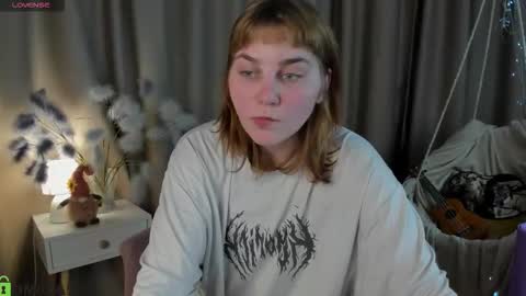 Snapshot of rene_shine chatting on October 2025 10:28:02 AM rene_shine online show from October 2025 10:28:02 AM