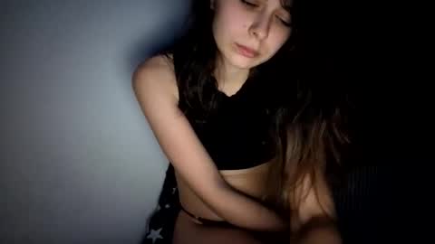 renee_loah online show from November 2025 10:19:02 PM