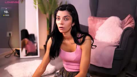 Rena online show from October 2025 04:59:01 AM