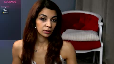 Rena online show from November 2025 01:25:02 PM