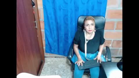 Rennata online show from January 2025 11:24:01 PM