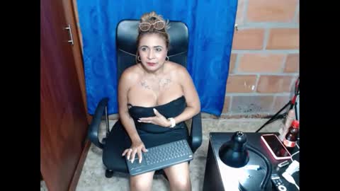 Rennata online show from February 2025 02:25:01 AM