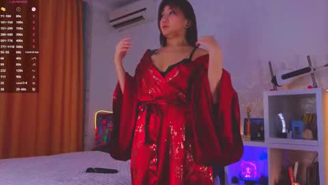 renochka online show from November 2025 12:04:01 PM