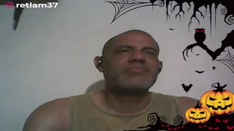 Snapshot of retlam37 chatting on October 2025 04:02:02 AM Walter online show from October 2025 04:02:02 AM
