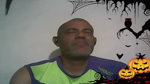 Snapshot of retlam37 chatting on October 2025 04:37:01 AM Walter online show from October 2025 04:37:01 AM