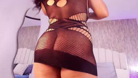 Snapshot of reven_lilith chatting on November 2025 03:27:01 AM REVEN online show from November 2025 03:27:01 AM