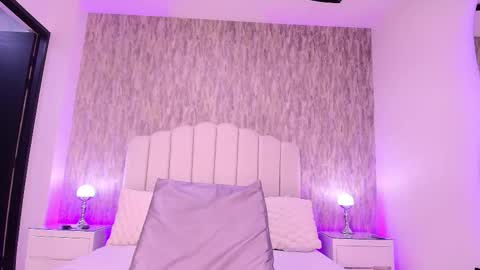 Snapshot of reven_lilith chatting on November 2025 03:16:01 AM REVEN online show from November 2025 03:16:01 AM