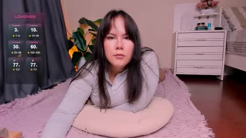 Snapshot of reyniri chatting on October 2025 09:32:01 AM Rein online show from October 2025 09:32:01 AM