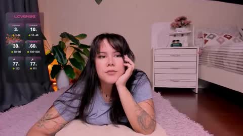 Snapshot of reyniri chatting on October 2025 10:27:02 AM Rein online show from October 2025 10:27:02 AM