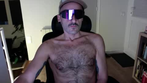 Snapshot of rfmnatural chatting on November 2025 07:01:02 PM rfmnatural online show from November 2025 07:01:02 PM