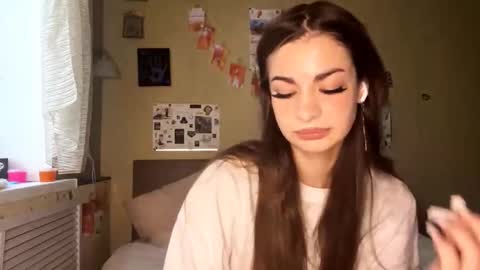 Snapshot of rhiannonmuccigrosso chatting on November 2025 08:35:01 AM Anna online show from November 2025 08:35:01 AM