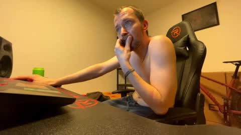 ricciardio online show from October 2025 03:55:02 PM