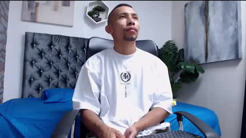 richar_voller online show from December 2024 11:22:02 AM