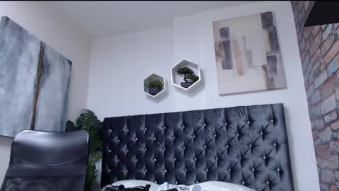 richar_voller online show from December 2024 02:28:01 PM