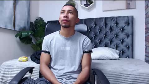 richar_voller online show from December 2024 11:18:01 AM