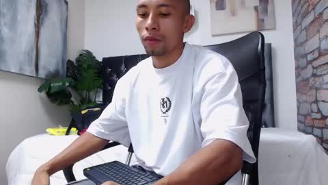 richar_voller online show from December 2024 11:39:02 AM