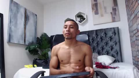 richar_voller online show from December 2024 02:43:02 PM