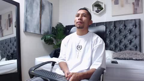 richar_voller online show from January 2025 11:31:01 AM