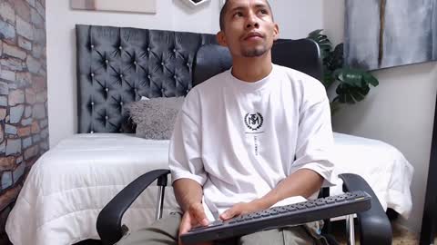 richar_voller online show from January 2025 11:33:02 AM