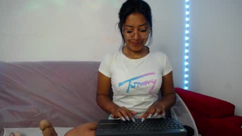 milena online show from January 2025 02:00:02 AM
