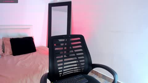 ri ri online show from February 2025 12:31:02 AM