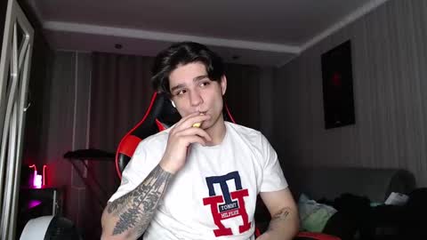 Snapshot of rik_and chatting on October 2025 01:31:02 PM Rick online show from October 2025 01:31:02 PM