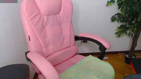 Ripe cherries online show from September 2025 07:16:01 PM