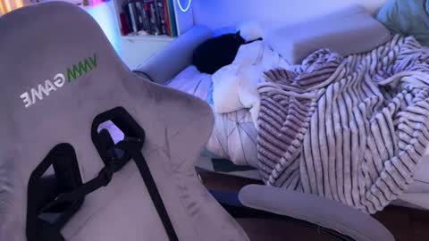 Snapshot of ripper_66 chatting on October 2025 11:18:01 AM DianaBrite fansl y online show from October 2025 11:18:01 AM