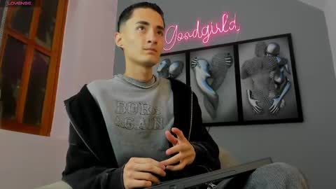 Ritchie Alameda online show from October 2025 03:05:02 AM